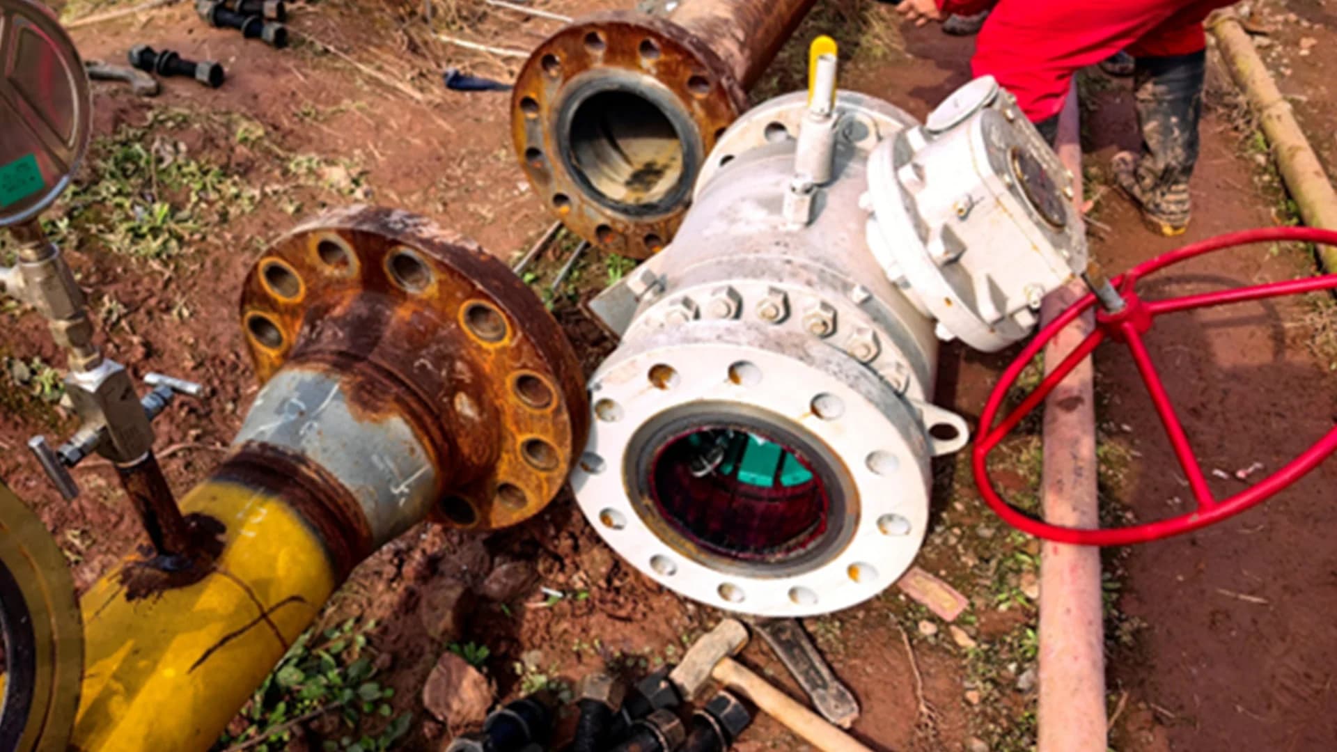 Options for small-diameter pipelines.